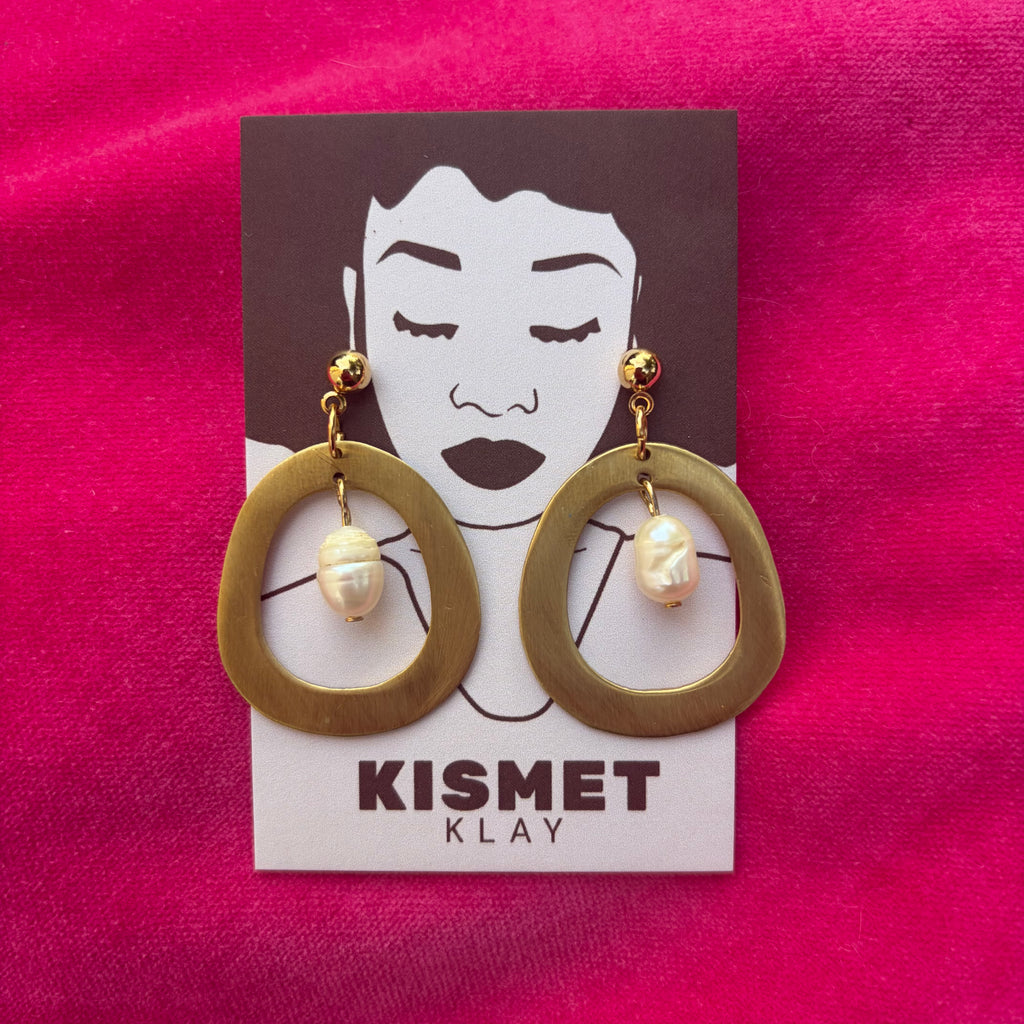 Mia Pearl Gold Drop Earring