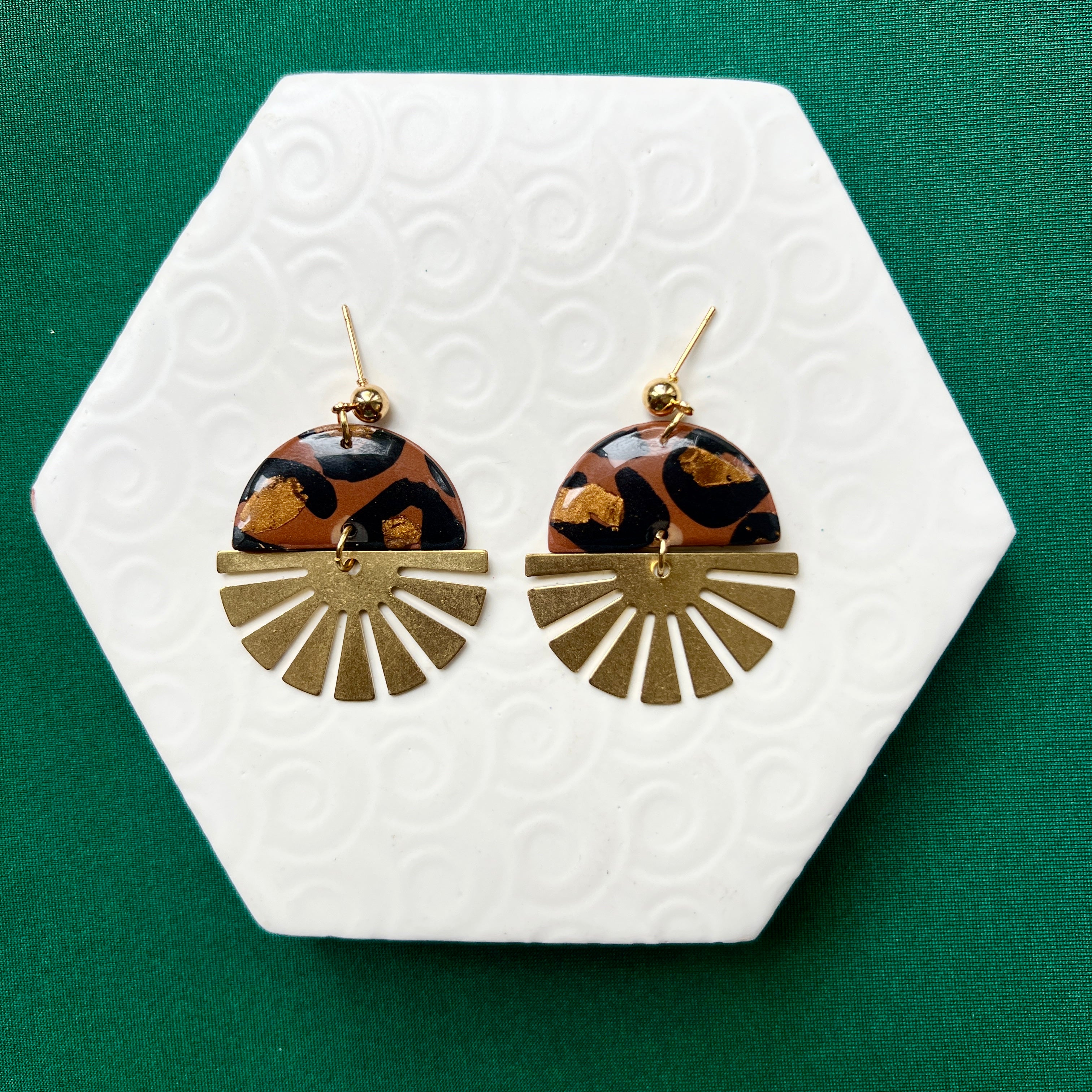 Indie leopard Brass Shine Half Sun Charm Ball Stud Earring
