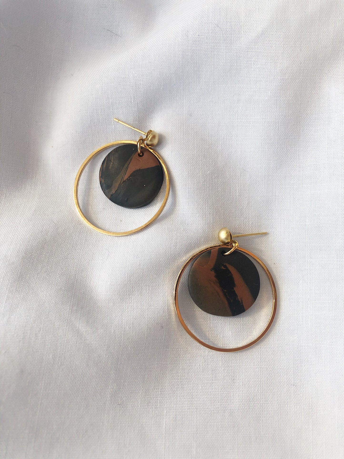 Jessie Brown & Black Marble Gold Hoop Ball Stud Earring